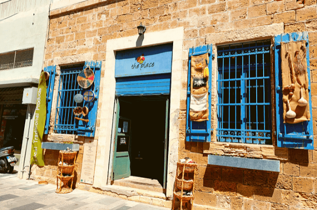 The place kézműves bolt Páfoszon, Ciprus