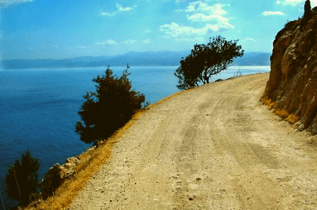 Veszélyes út az Akamas félszigeten, Páfosz, Ciprus