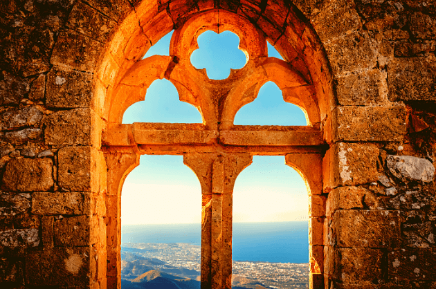 Ciprus látnivalók Szent Hilarion vára
