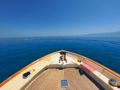 Ciprus programok hajókirándulás Coral-bay, kék lagúna