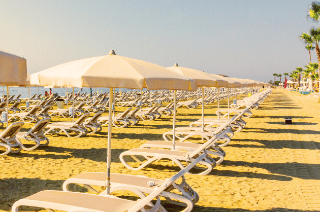 Larnaka Finikoudes beach, Ciprus