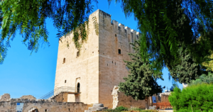 kirandulas-cipruson-kolossi-var