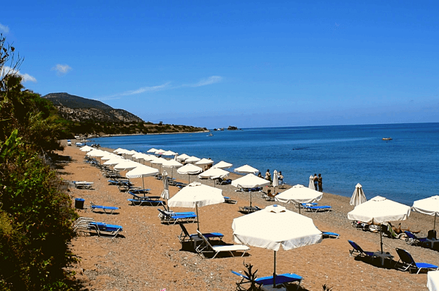 Yianniakis beach, Latchi, Ciprus, ahol egyszer volt szerencsém egy csodálatos teknőssel úszni.